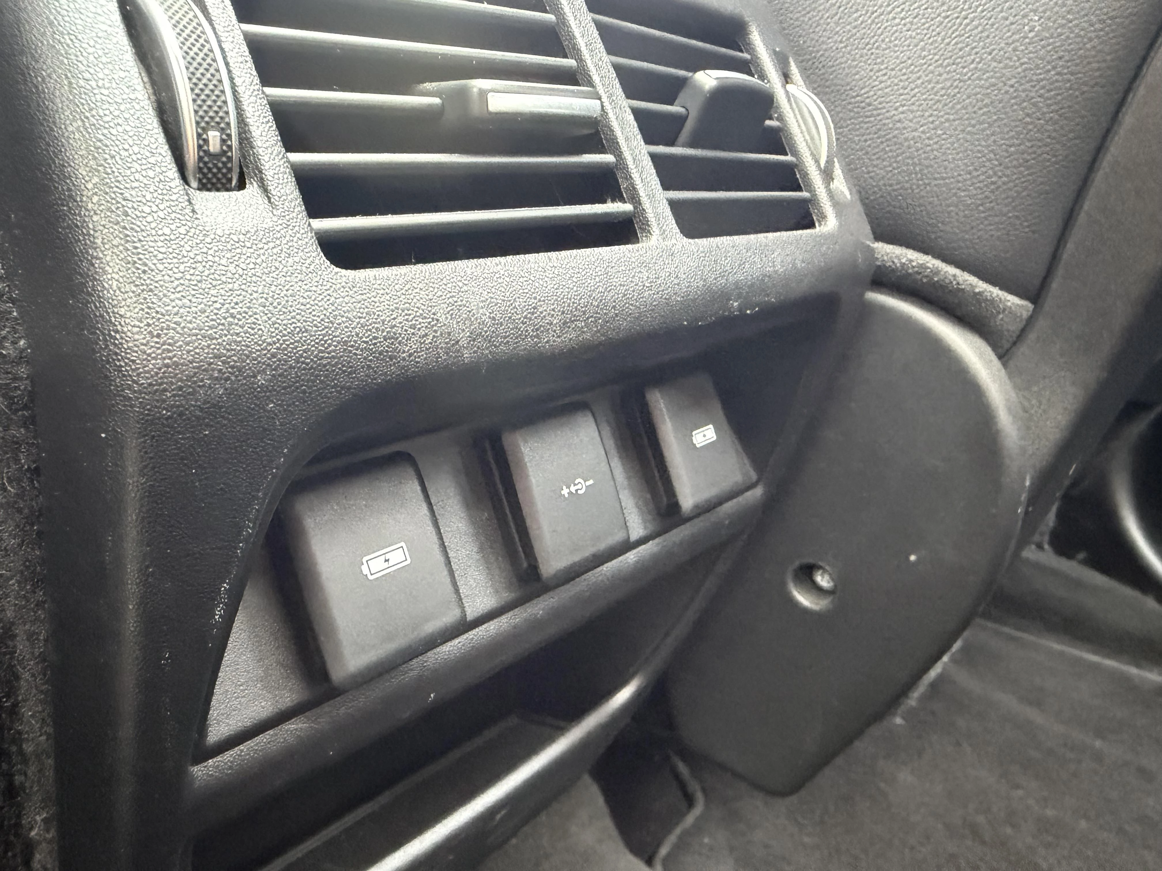 Land Rover-Discovery Sport-image-28