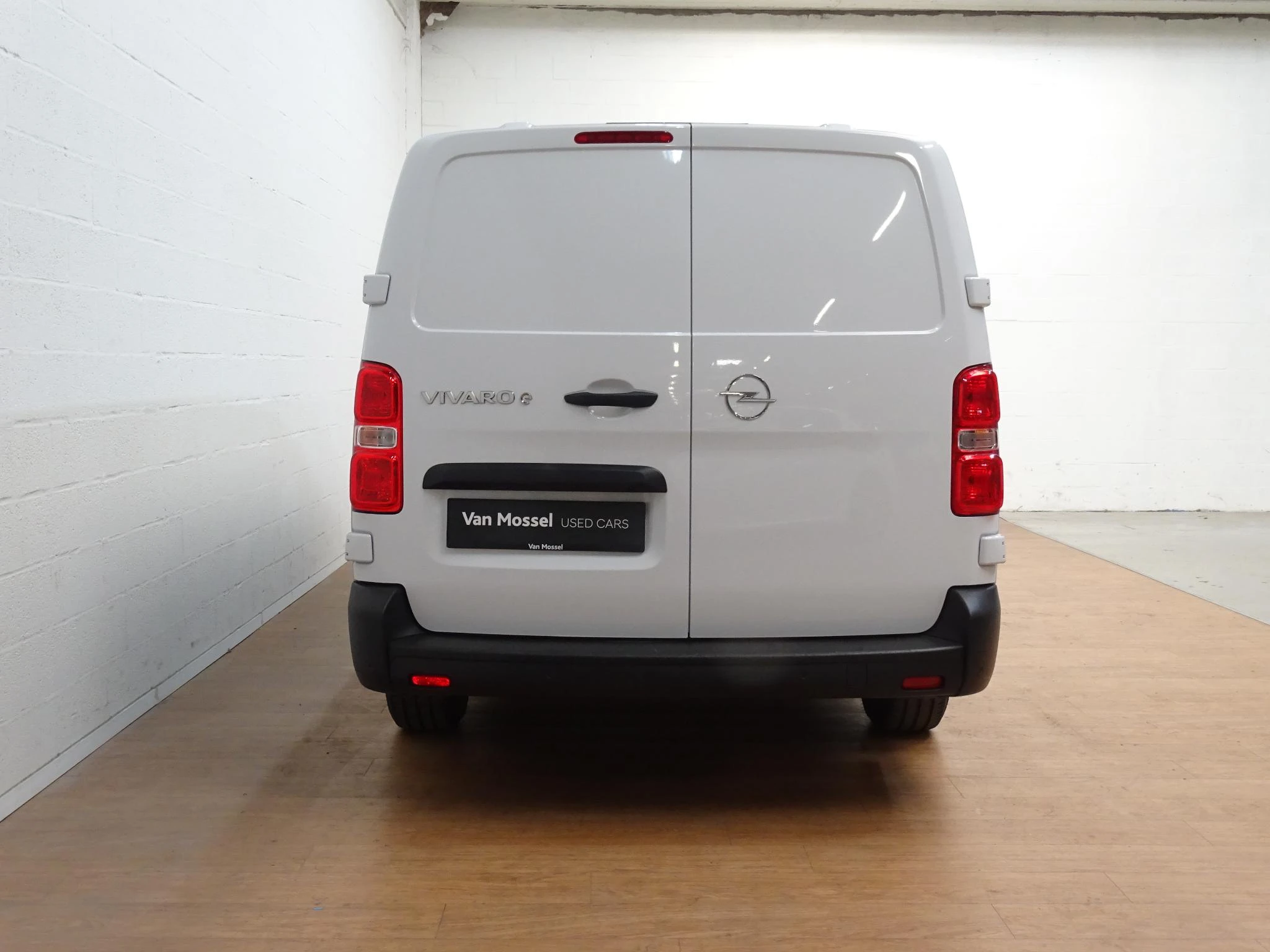 Opel-Vivaro-image-7