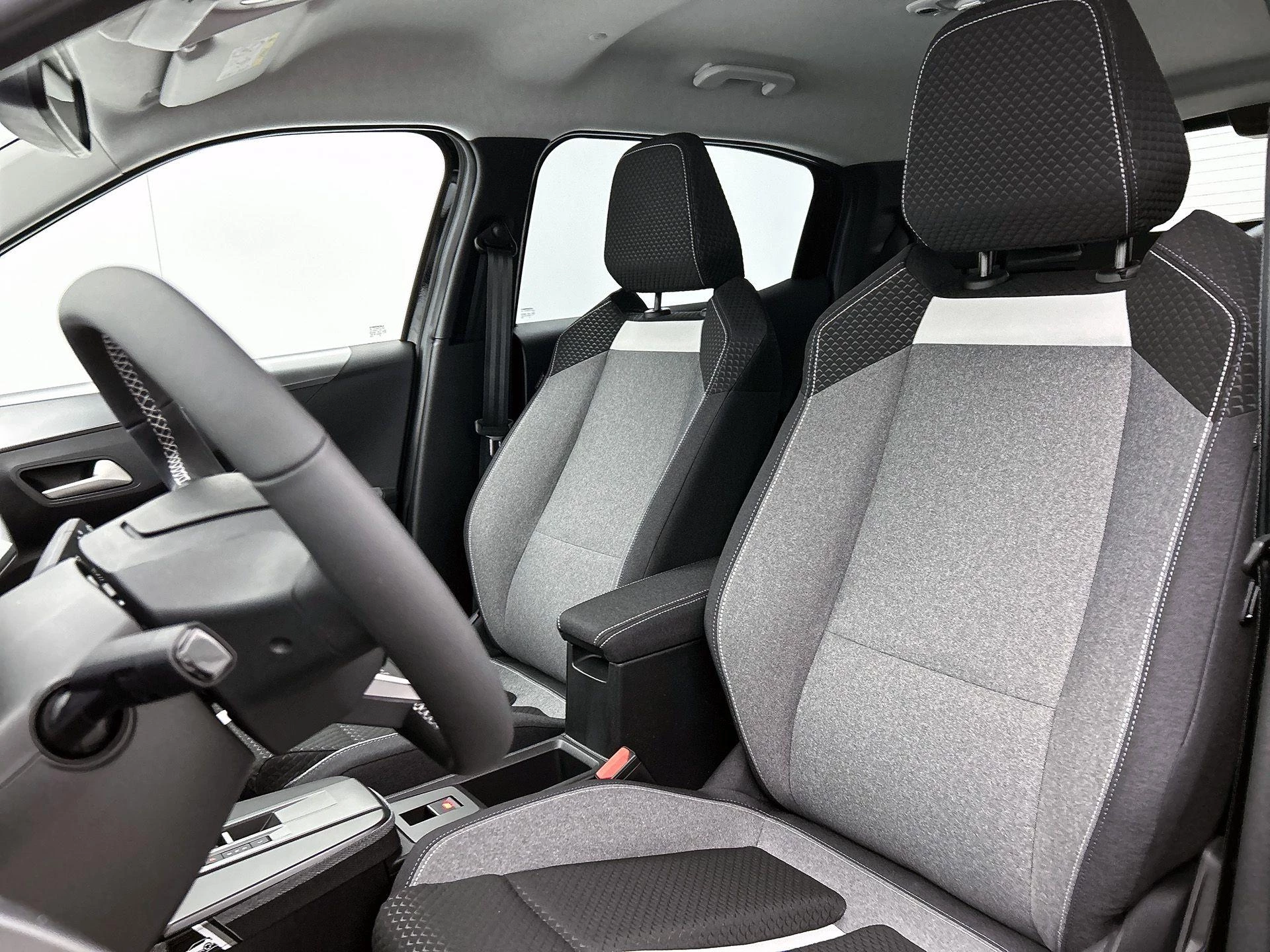 Opel-Frontera-image-28
