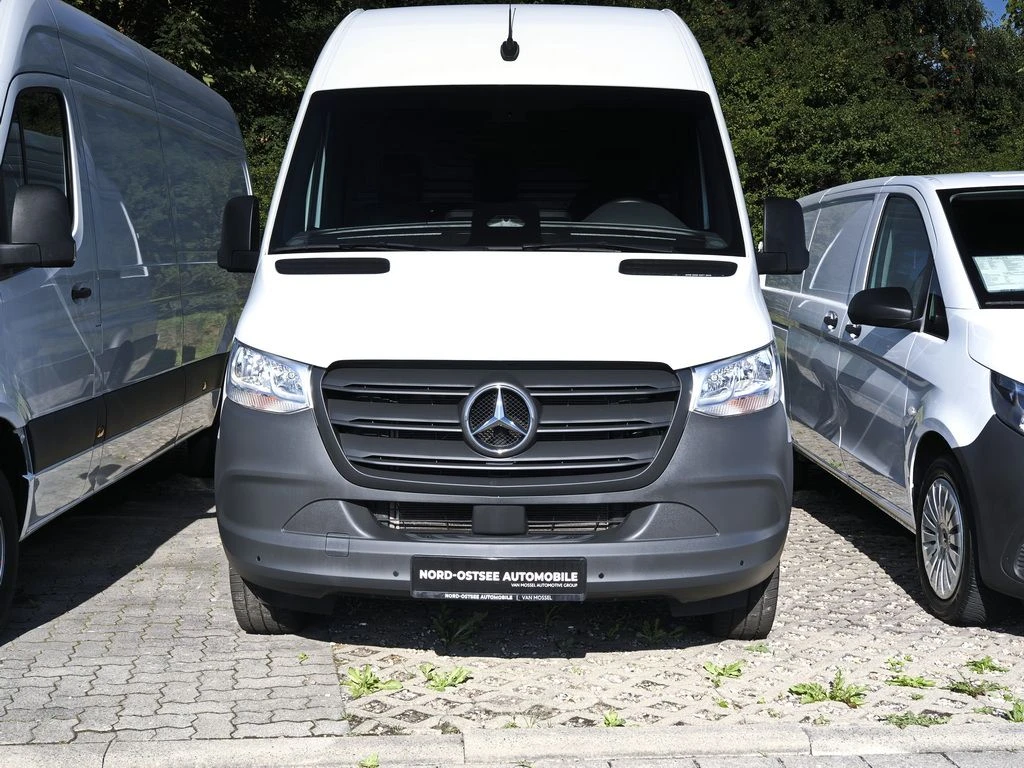 Mercedes-Benz-Sprinter 317-image-3