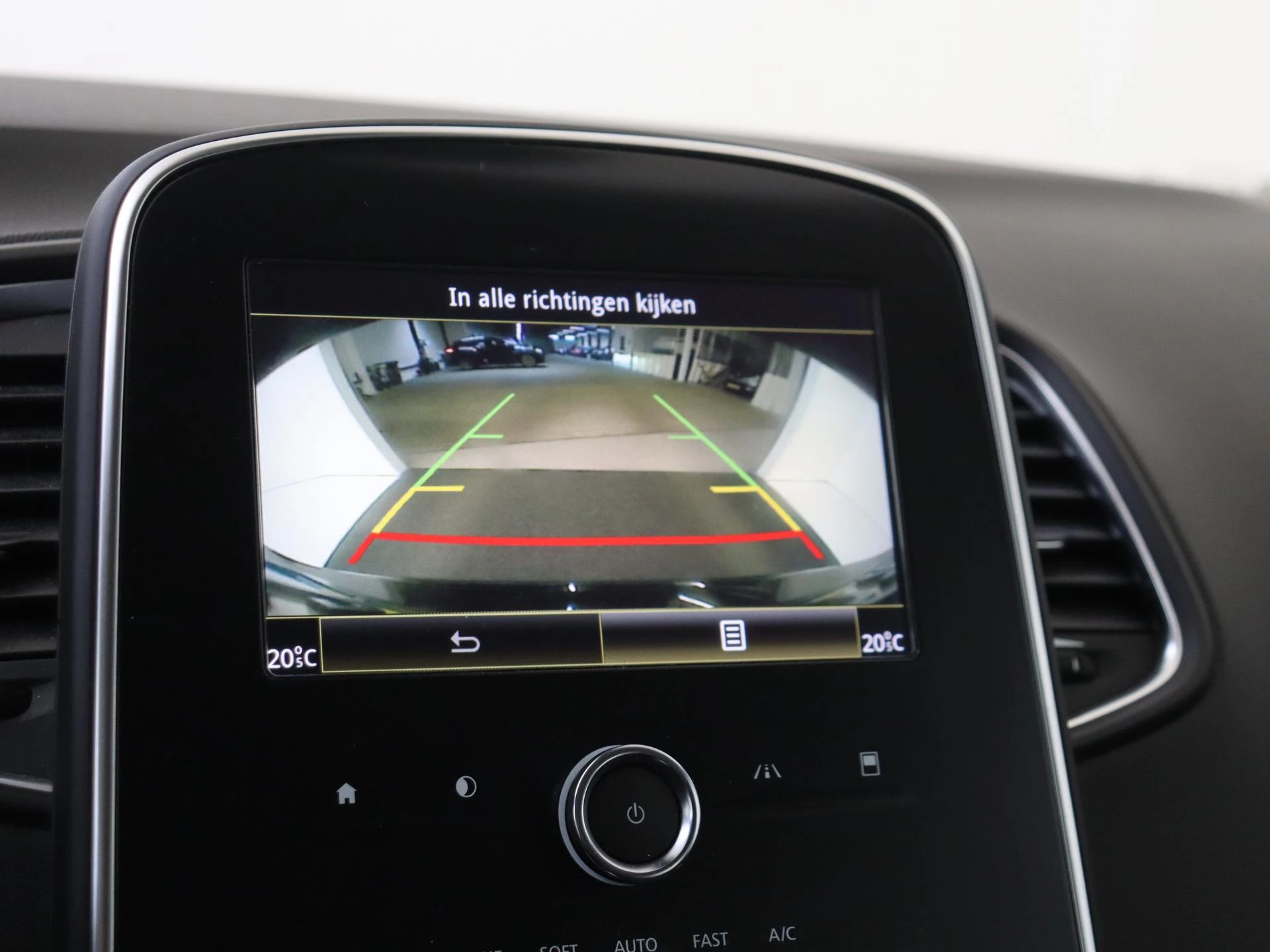 Renault-Scénic-image-21