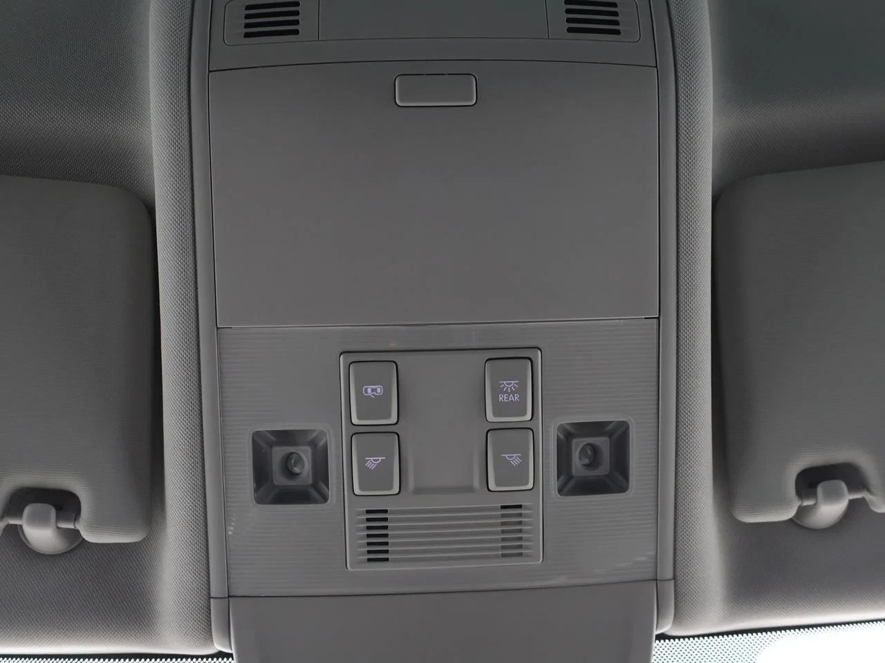 Volkswagen-Tiguan-image-26