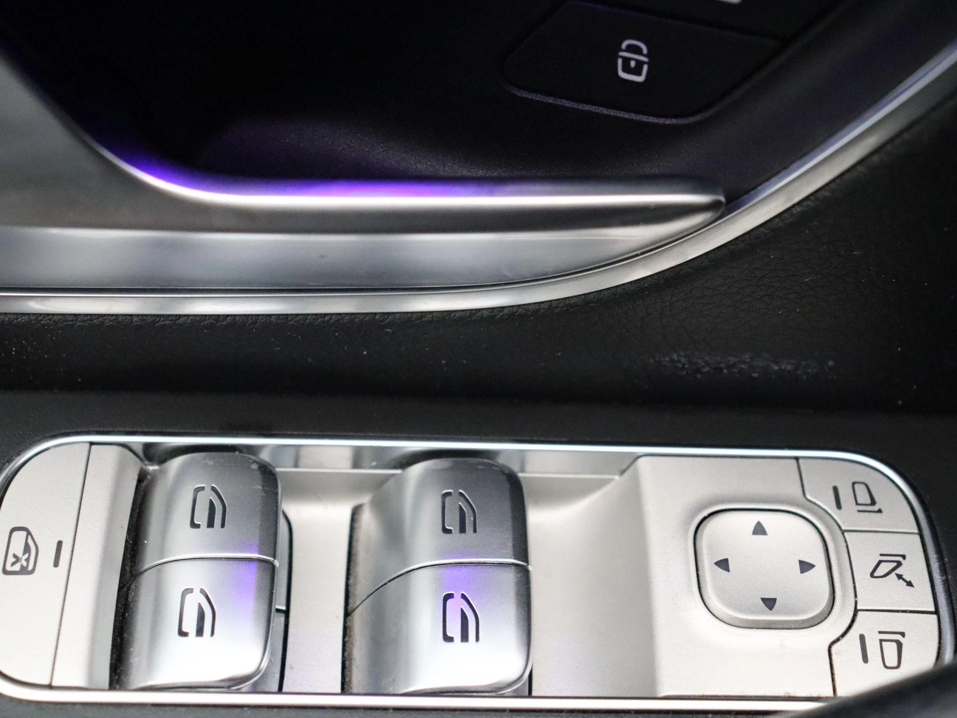 Mercedes-Benz-GLE-image-9