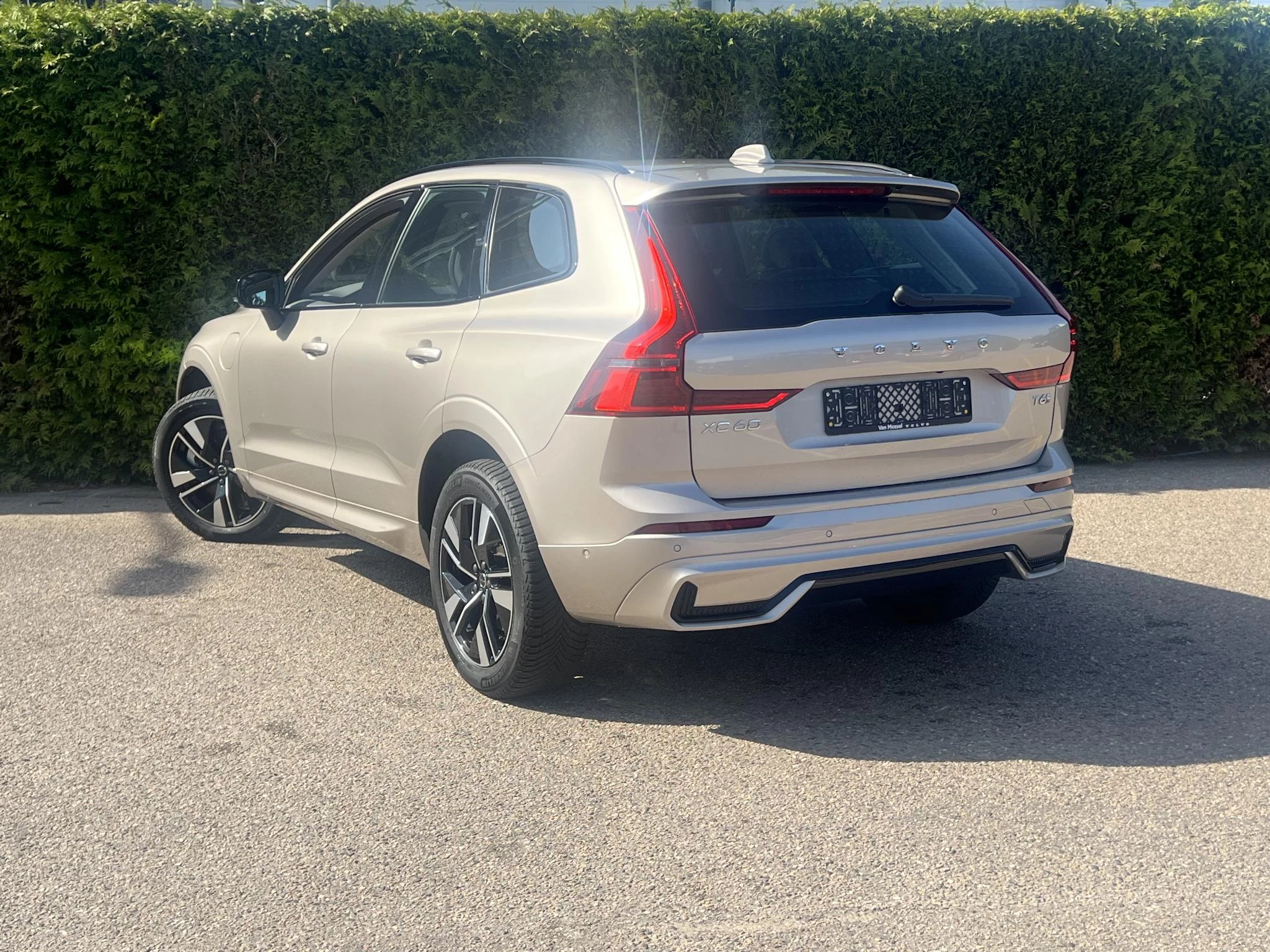 Volvo-XC60-image-2
