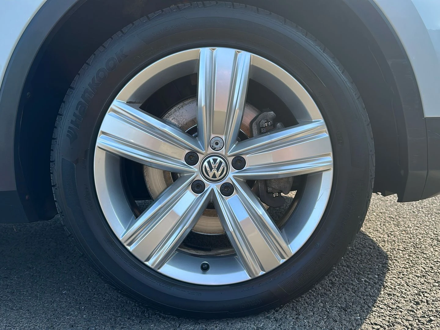 Volkswagen-Tiguan-image-7