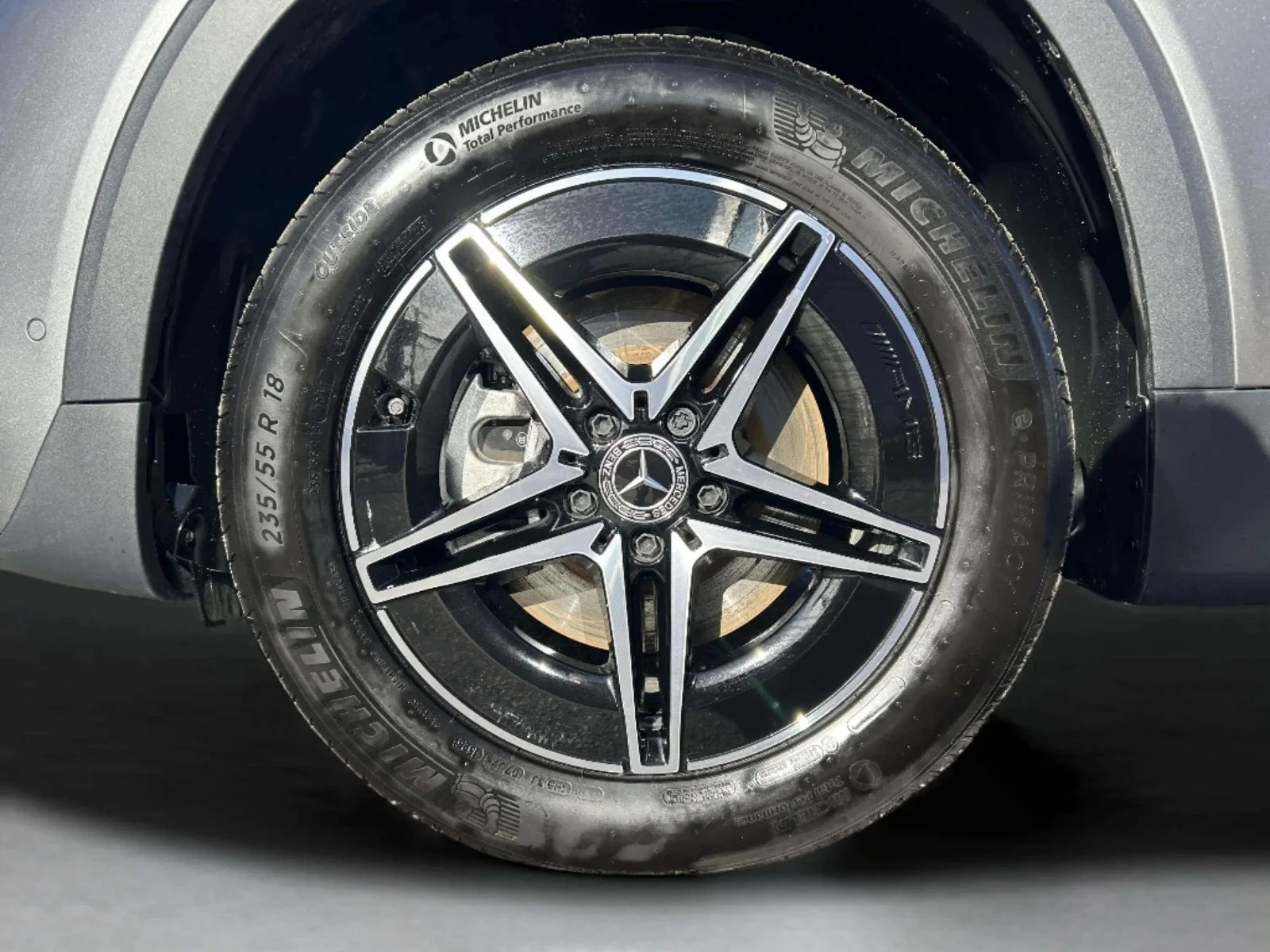 Mercedes-Benz-EQB-image-4