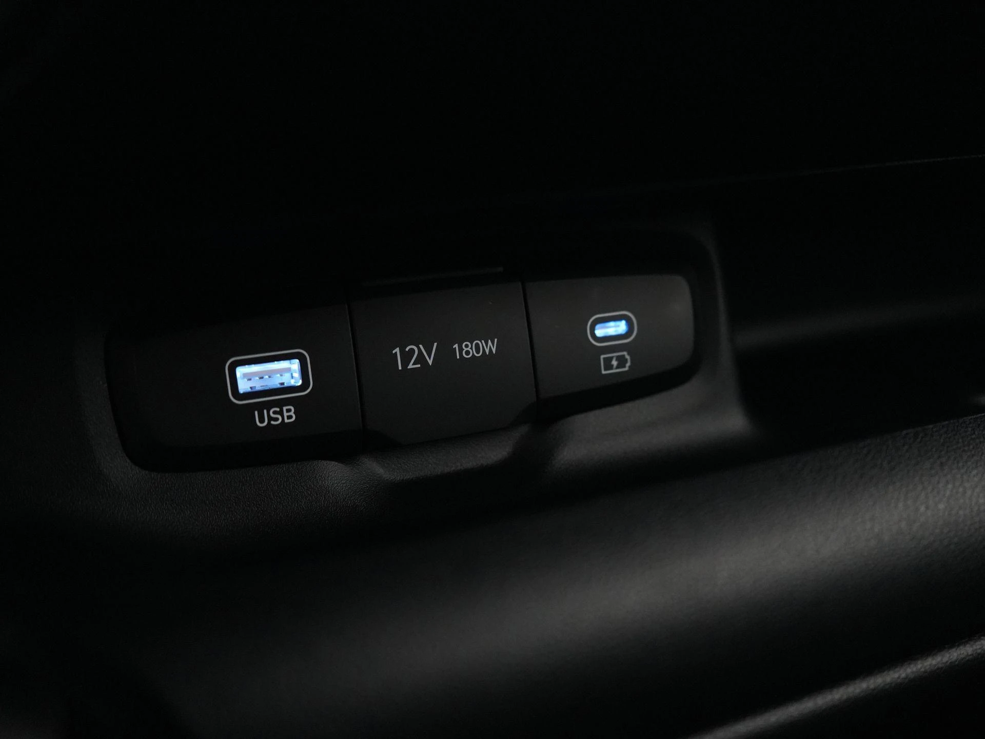 Hyundai-Inster-image-25