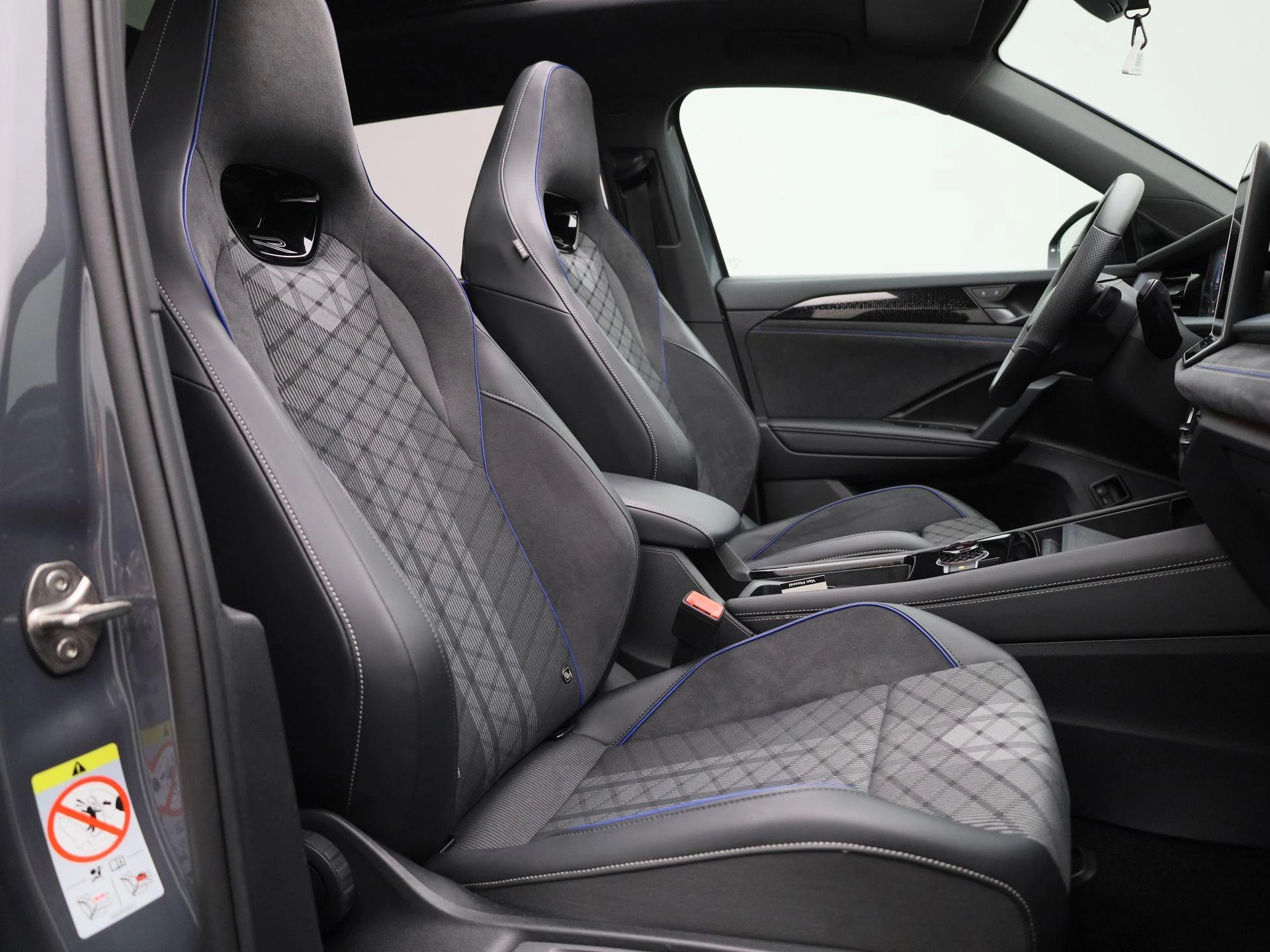 Volkswagen Tayron 1.5 eHybrid R-Line Edition