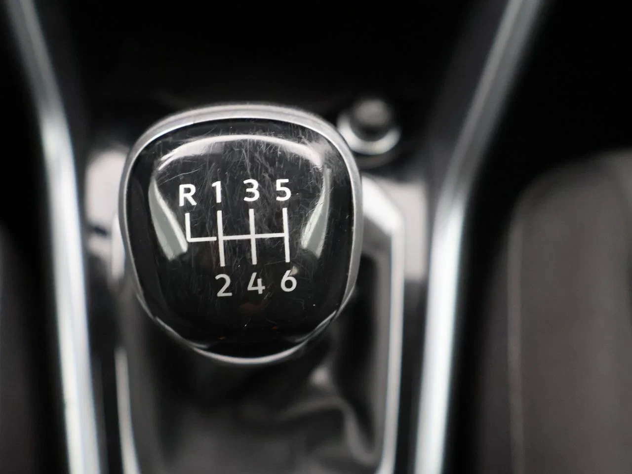 Volkswagen-T-Roc-image-16