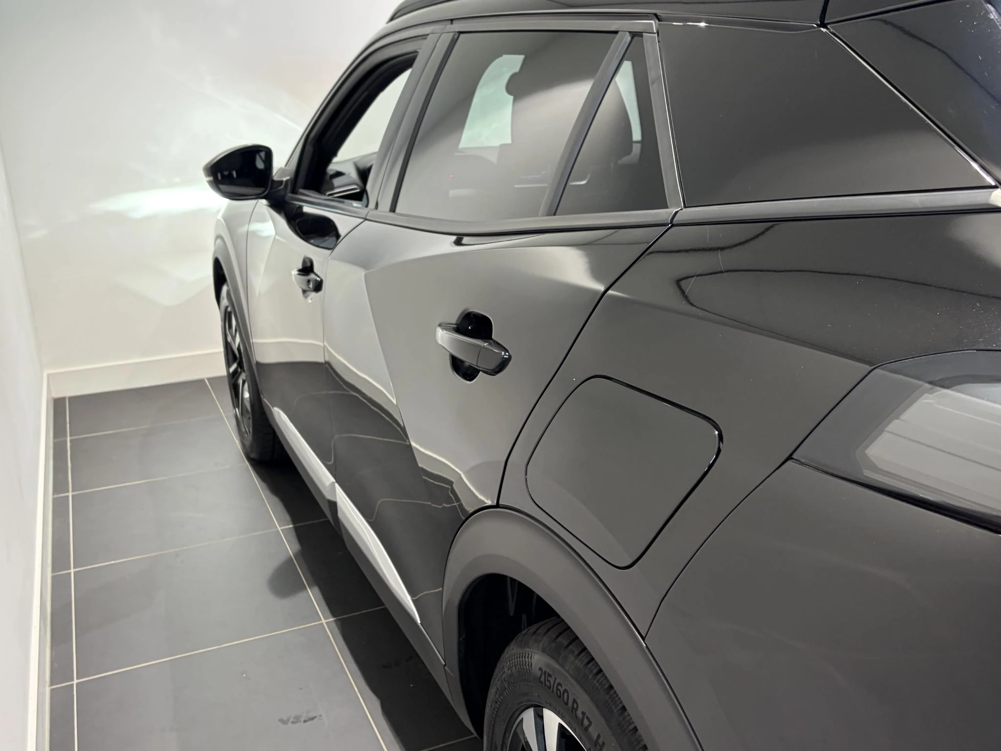 Peugeot-e-2008-image-16