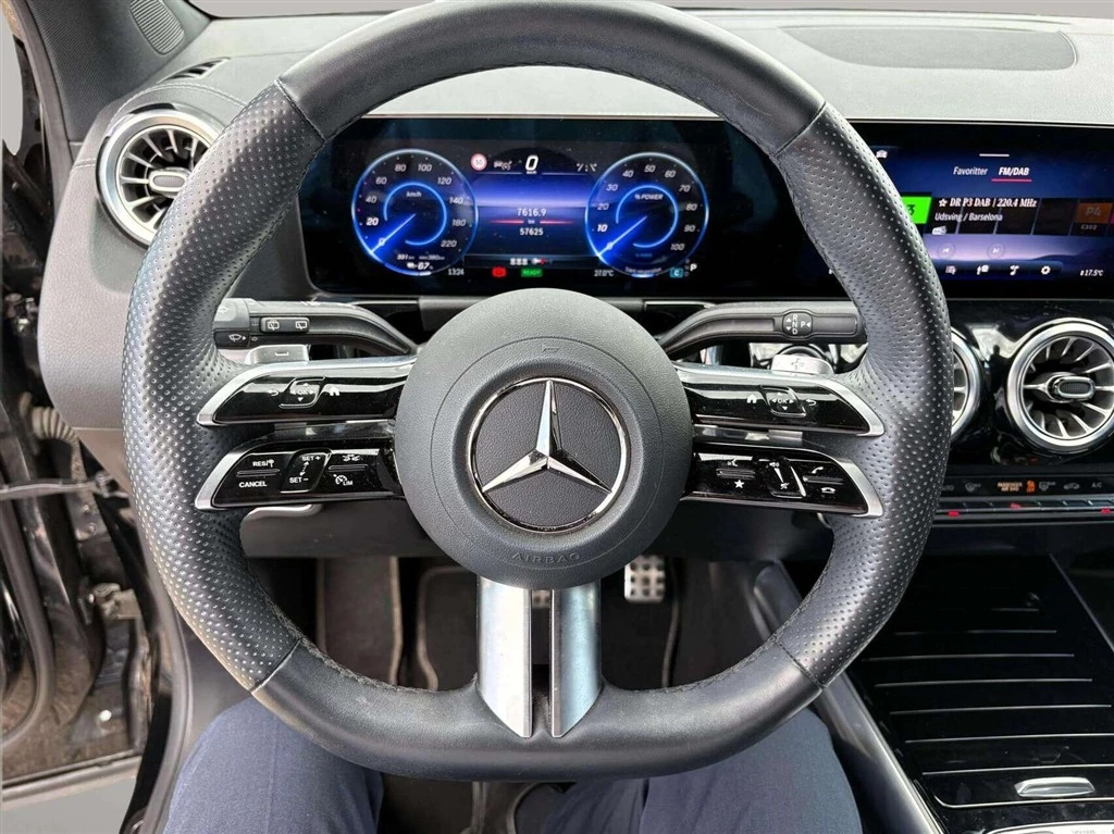Mercedes-Benz-EQA-image-12