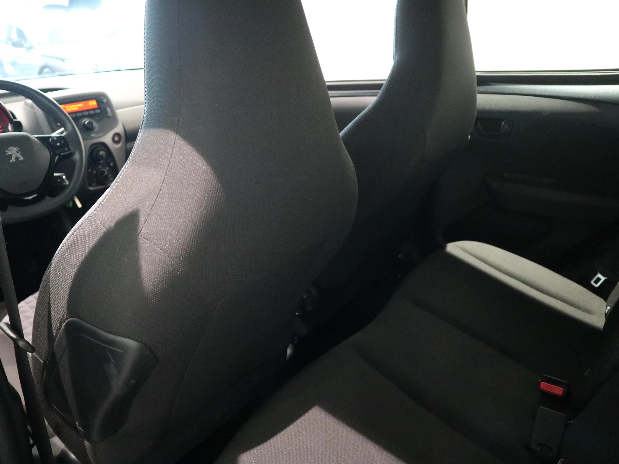 Peugeot-108-image-10