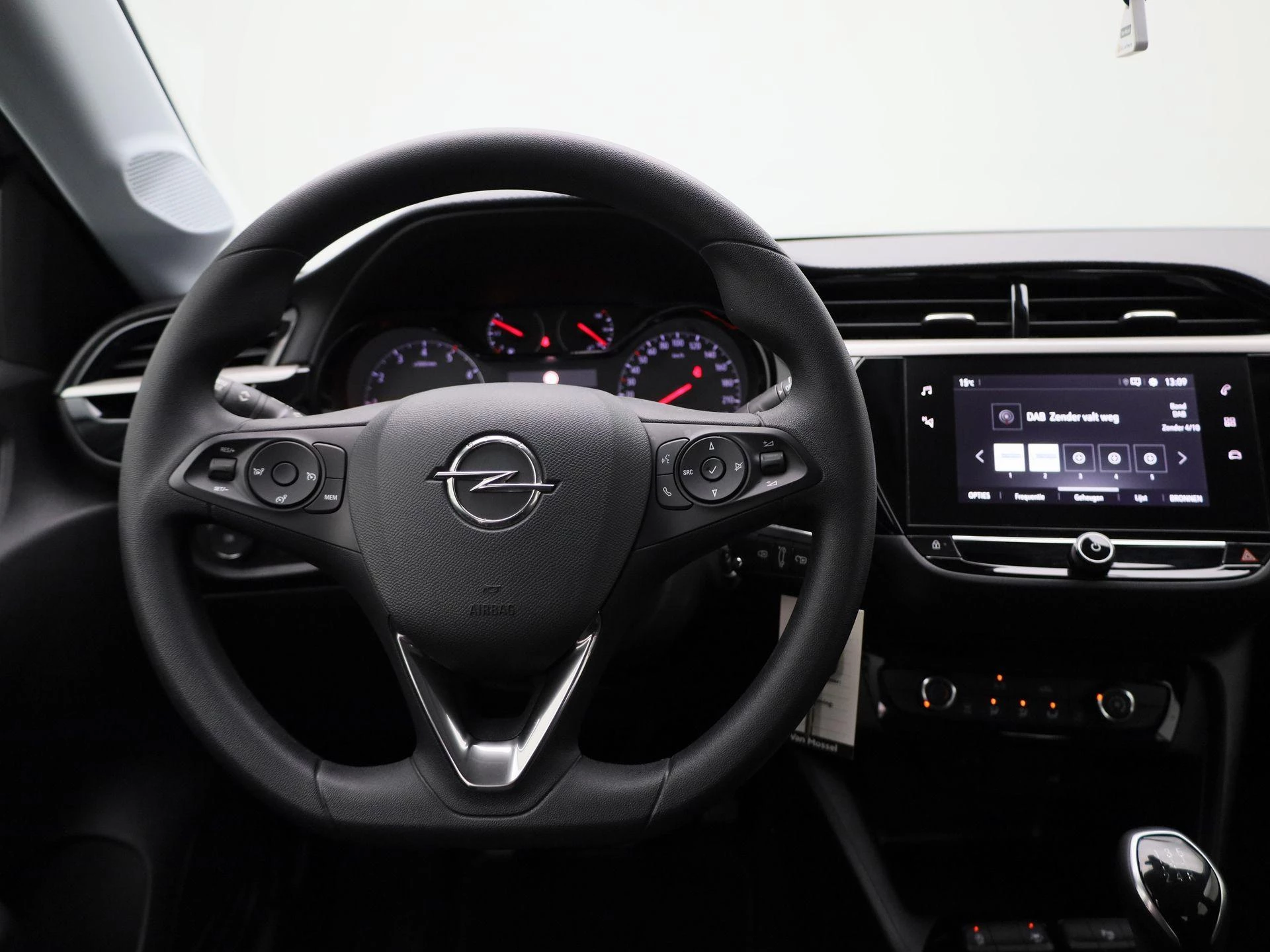 Opel-Corsa-image-6