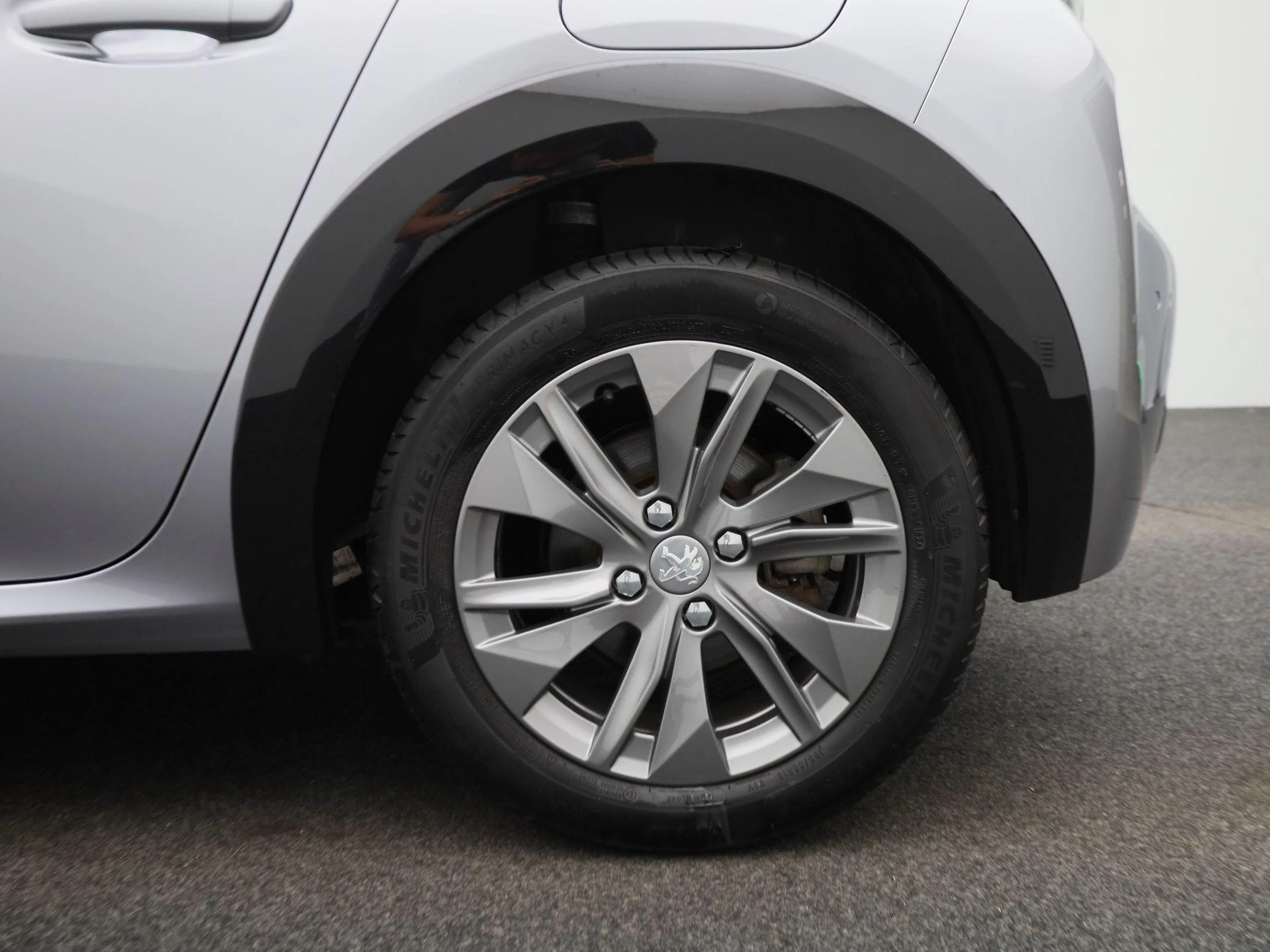 Peugeot e-208 - 13