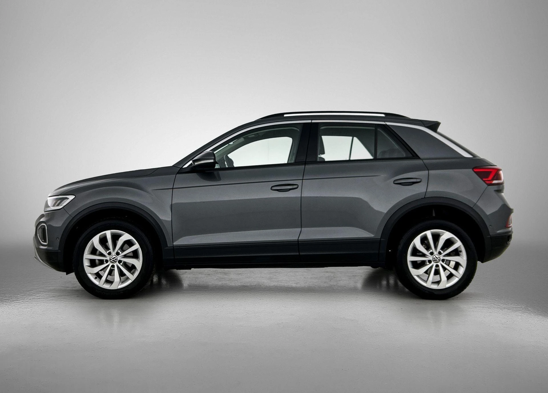 Volkswagen-T-Roc-image-1