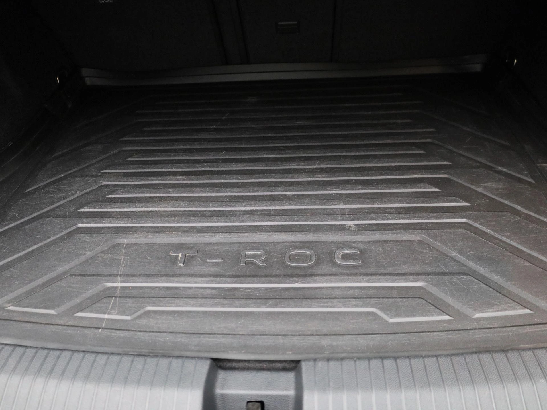 Volkswagen-T-Roc-image-12