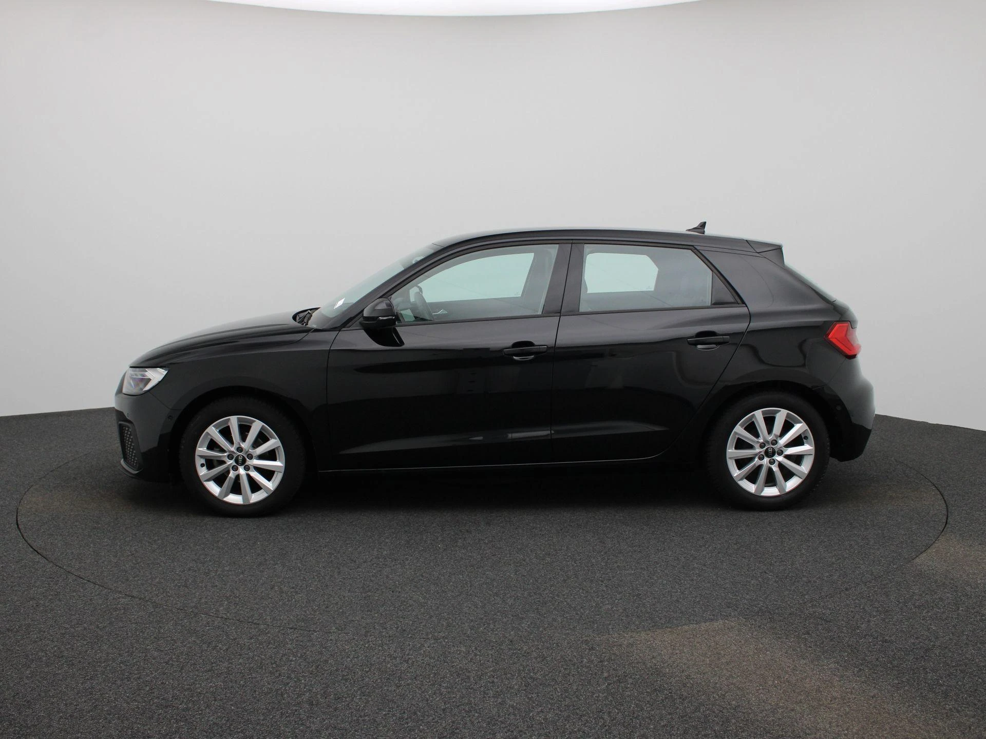 Audi-A1 Sportback-image-3