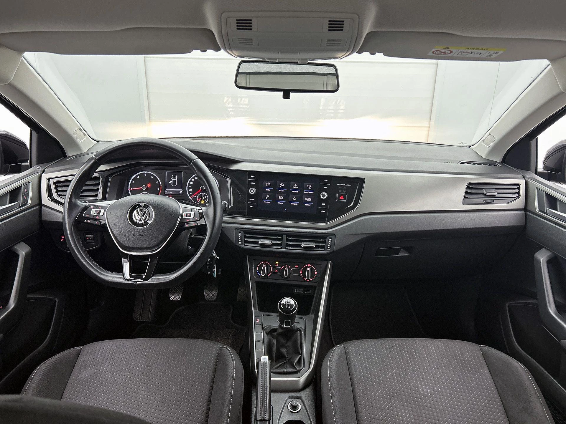 Volkswagen-Polo-image-20
