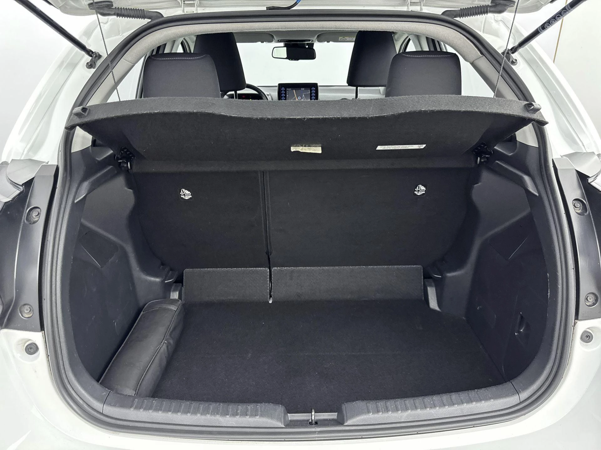 Toyota-Yaris-image-21