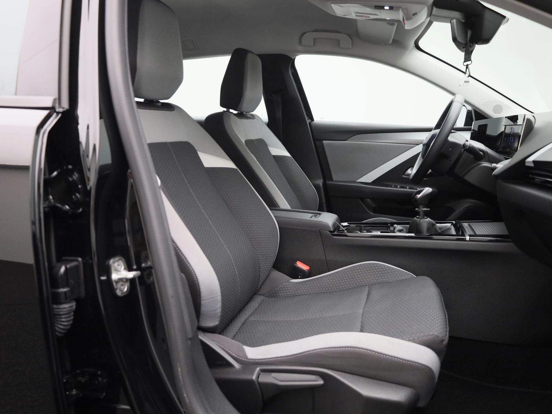 Opel-Astra-image-27