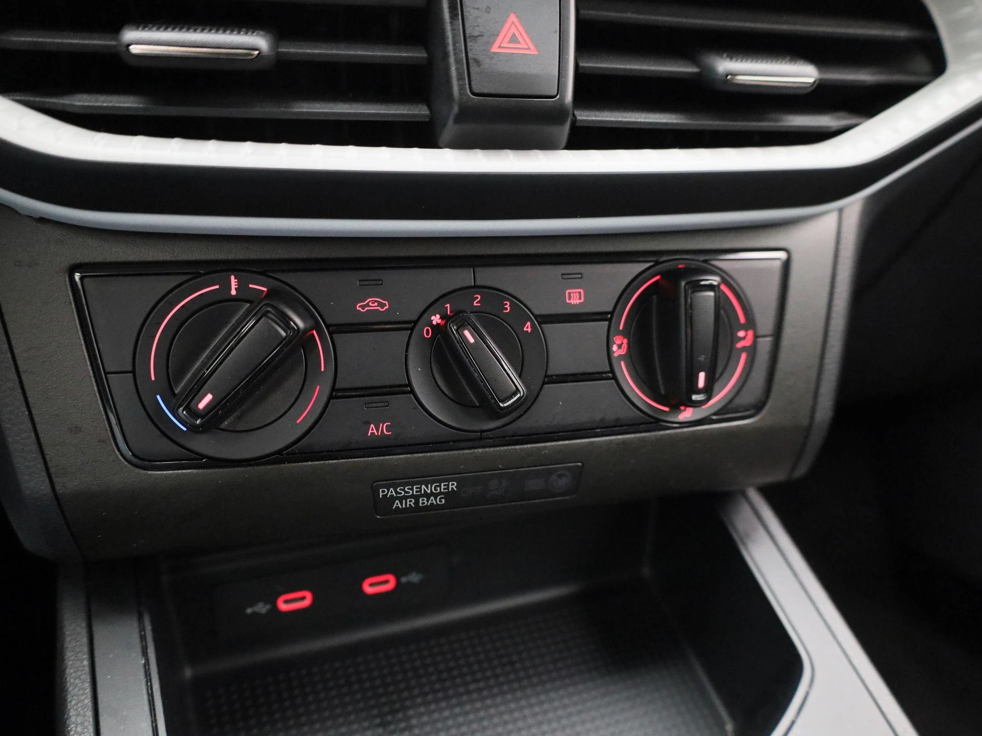 SEAT-Arona-image-21