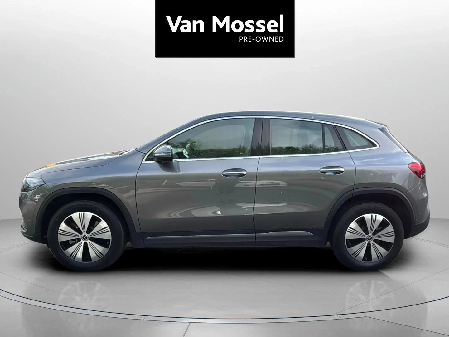 Mercedes-Benz-EQA-image-1