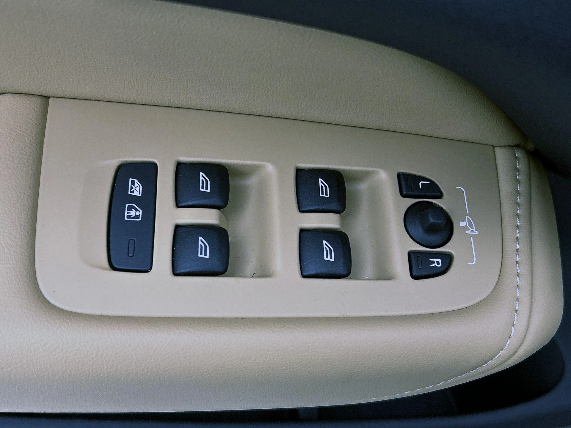 Volvo-XC60-image-41