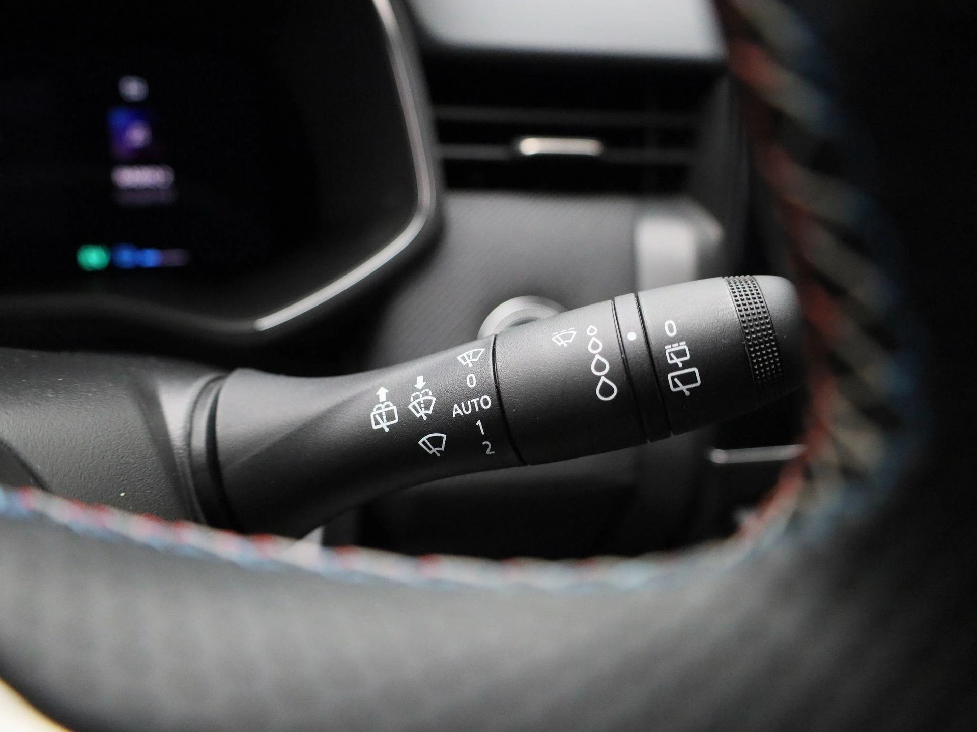 Renault-Clio-image-18