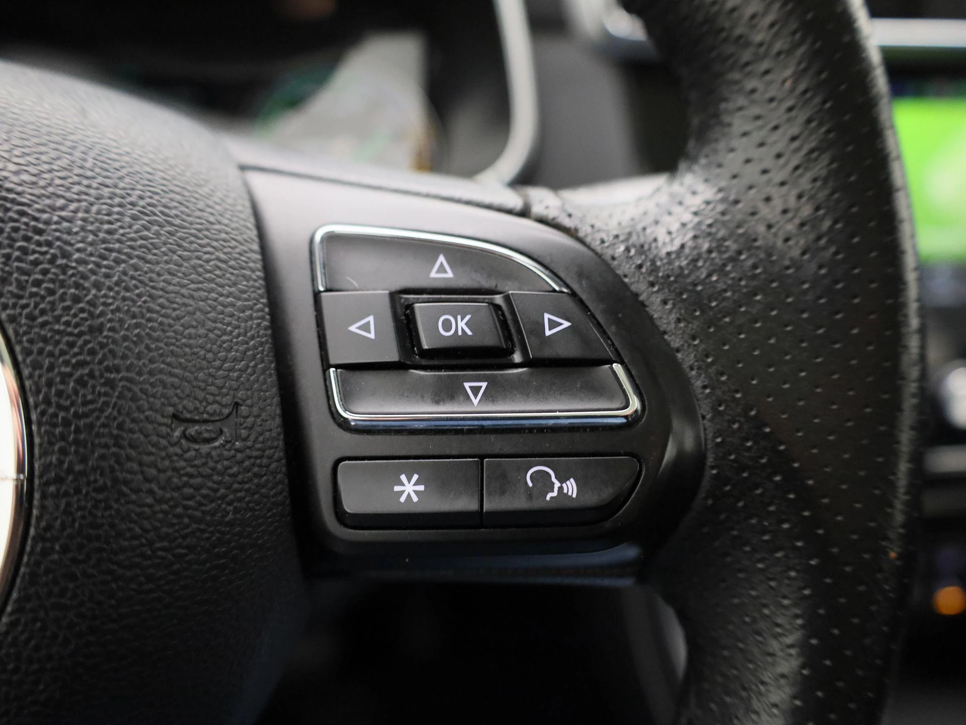 MG-ZS EV-image-16