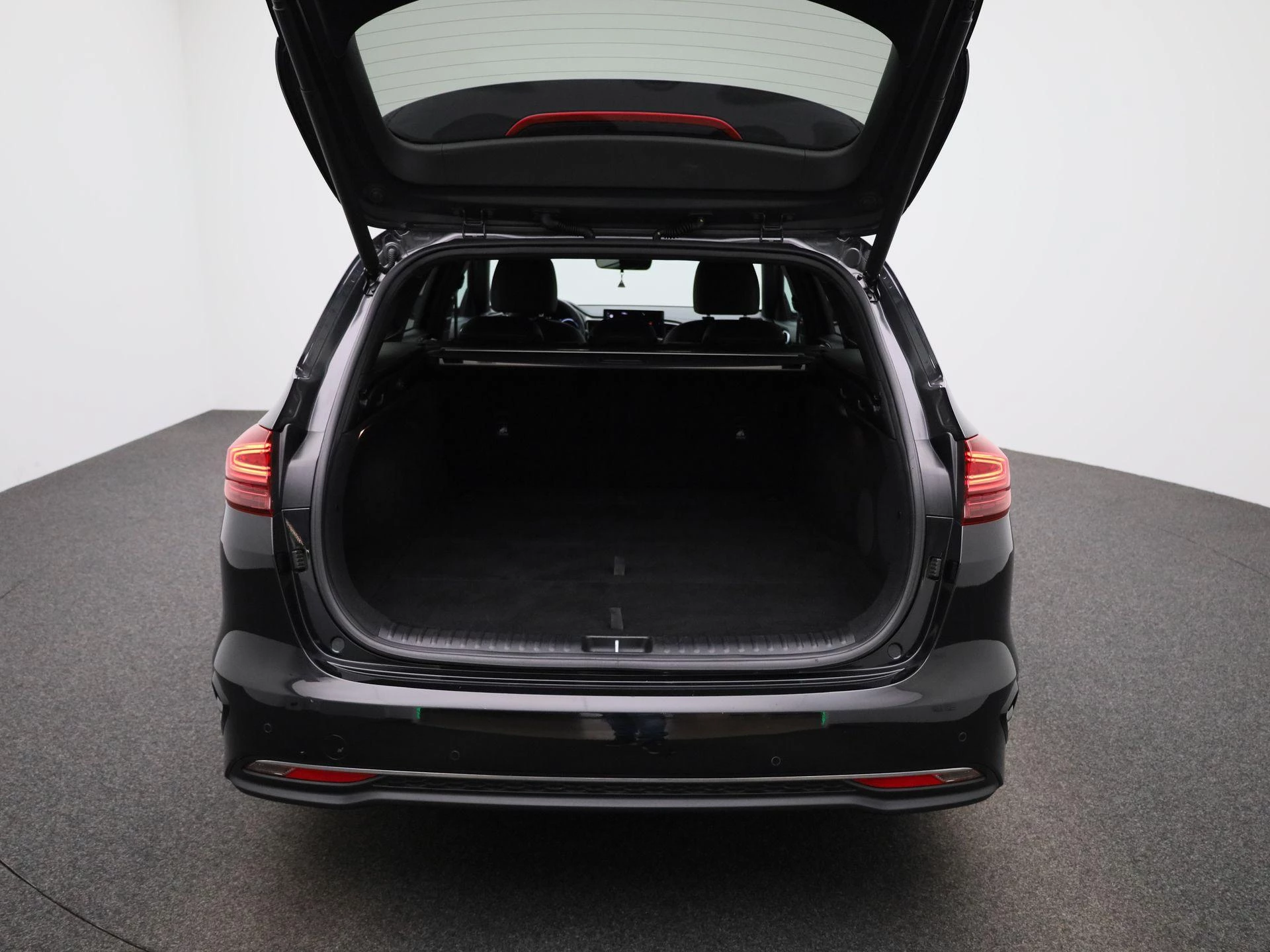 Kia-Ceed Sportswagon-image-12