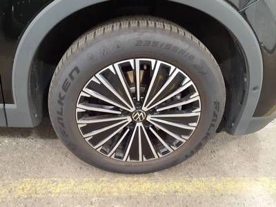 Volkswagen-Tiguan-image-4