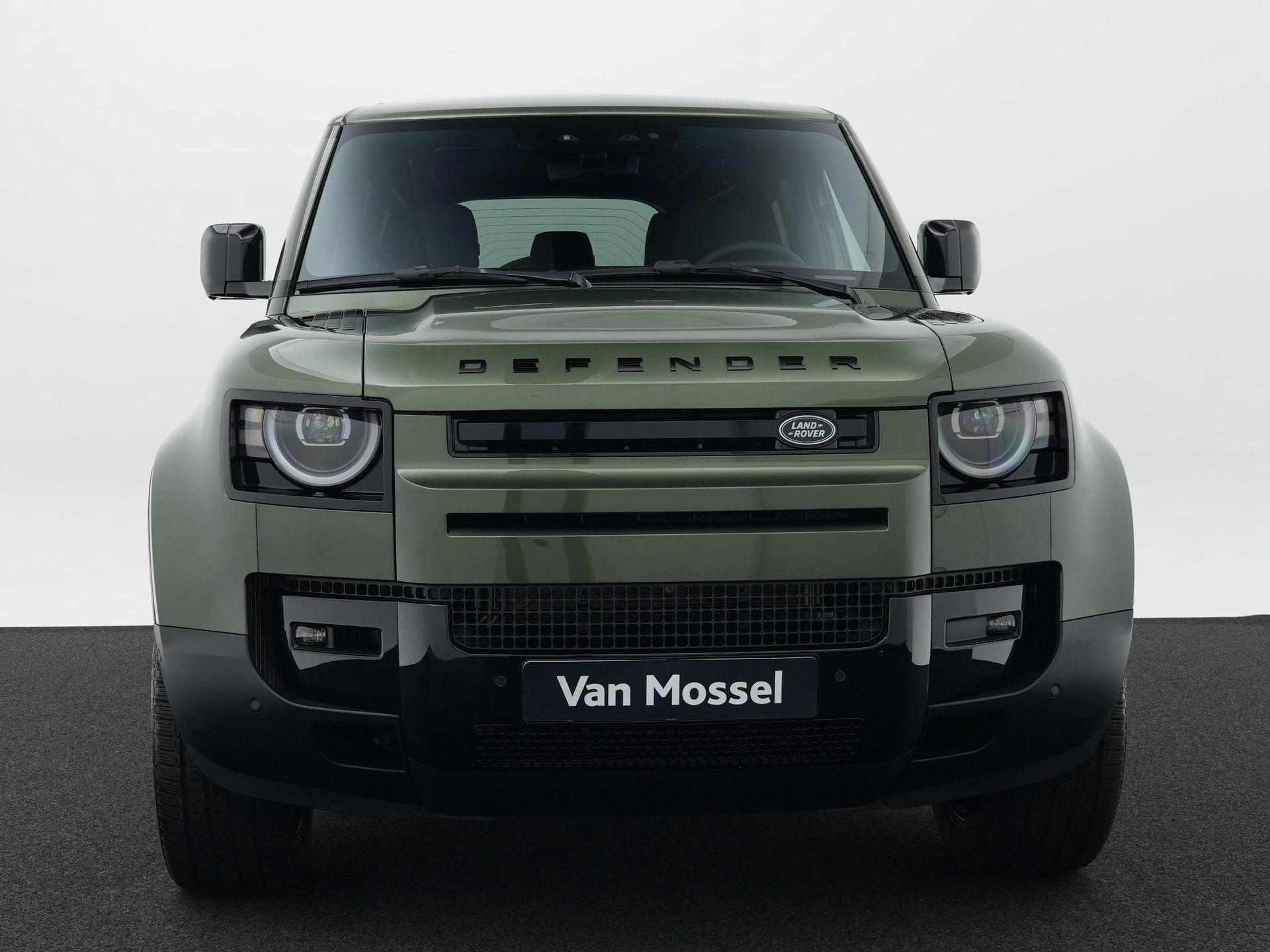 Land Rover-Defender-image-5