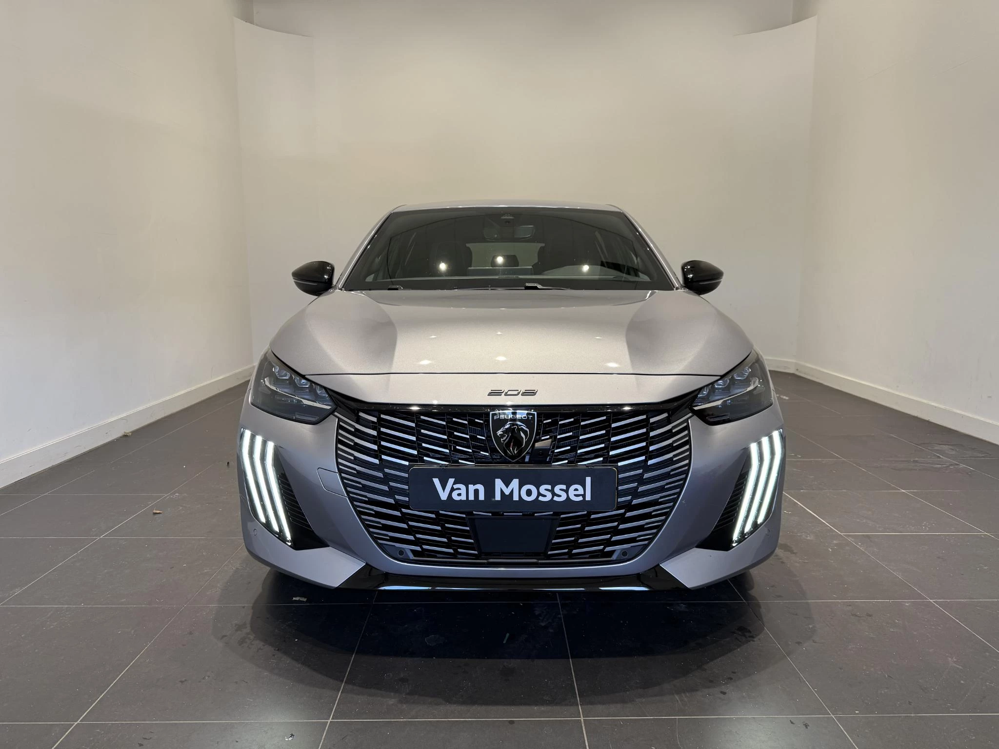 Peugeot-e-208-image-1