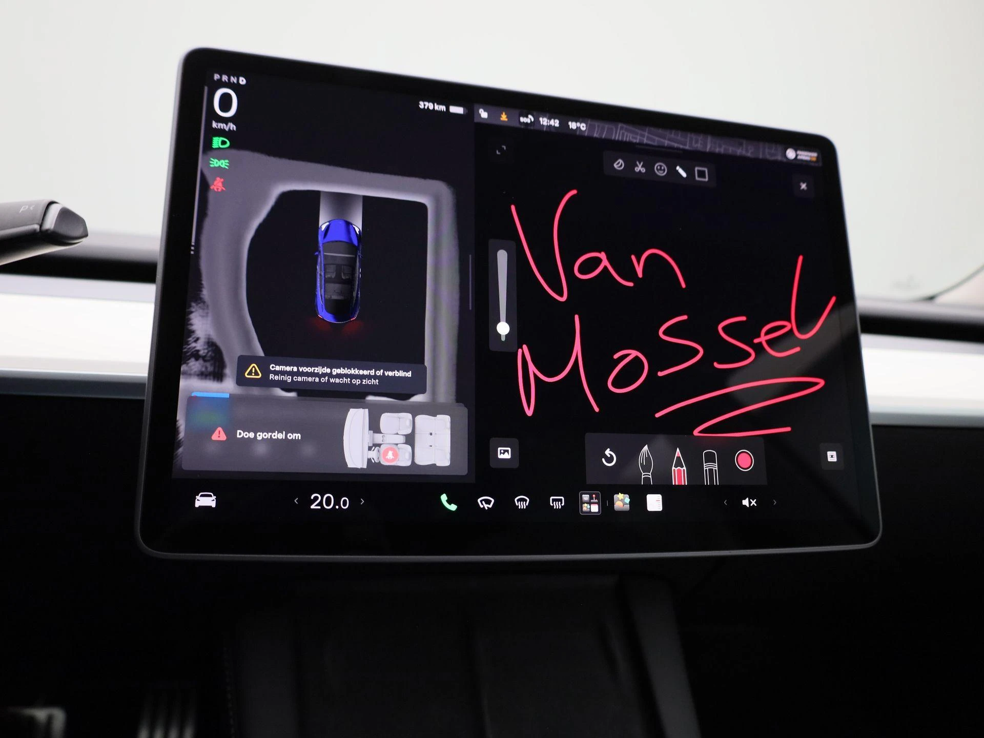 Tesla-Model 3-image-26