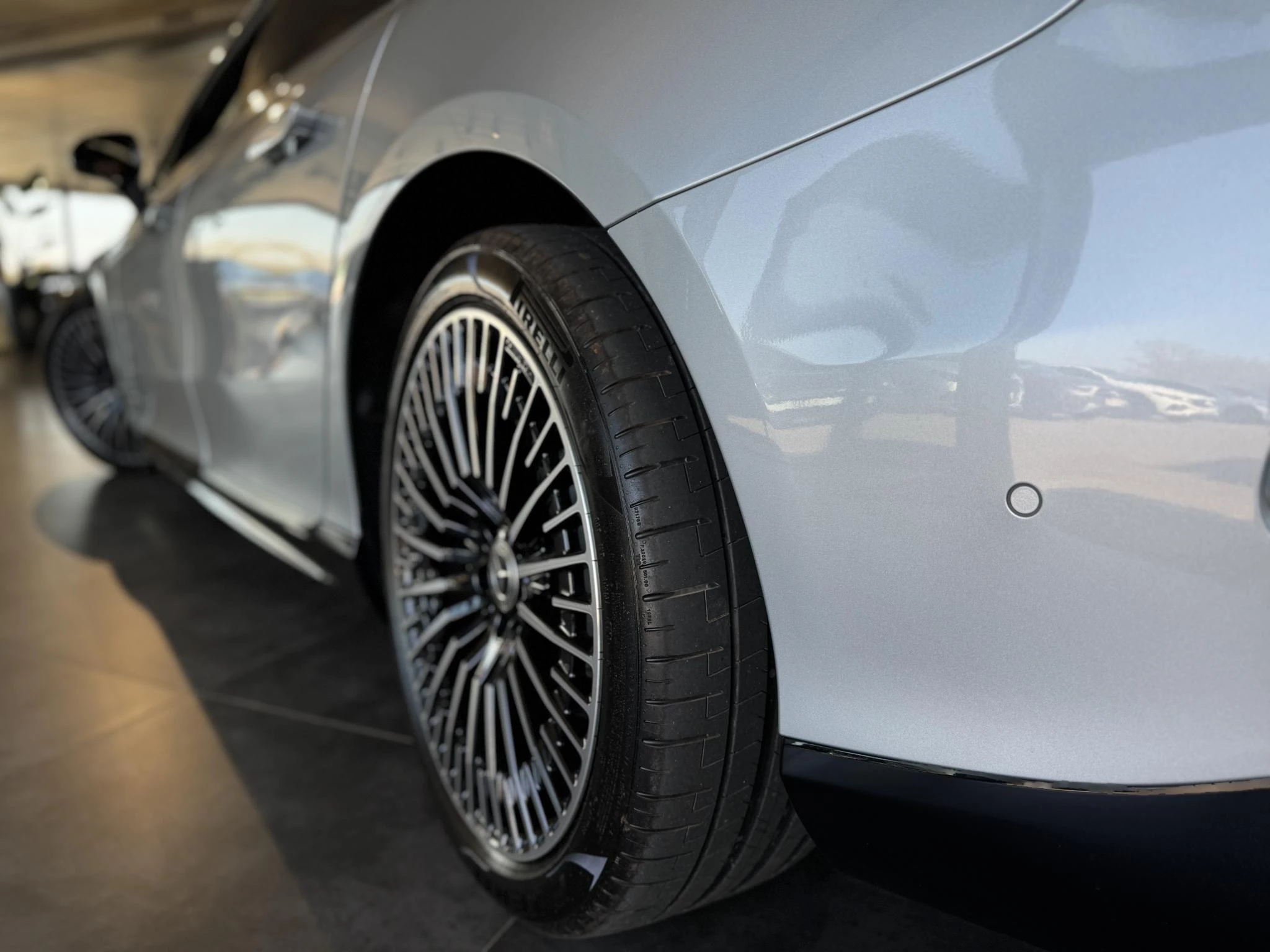 Mercedes-Benz-EQS-image-22