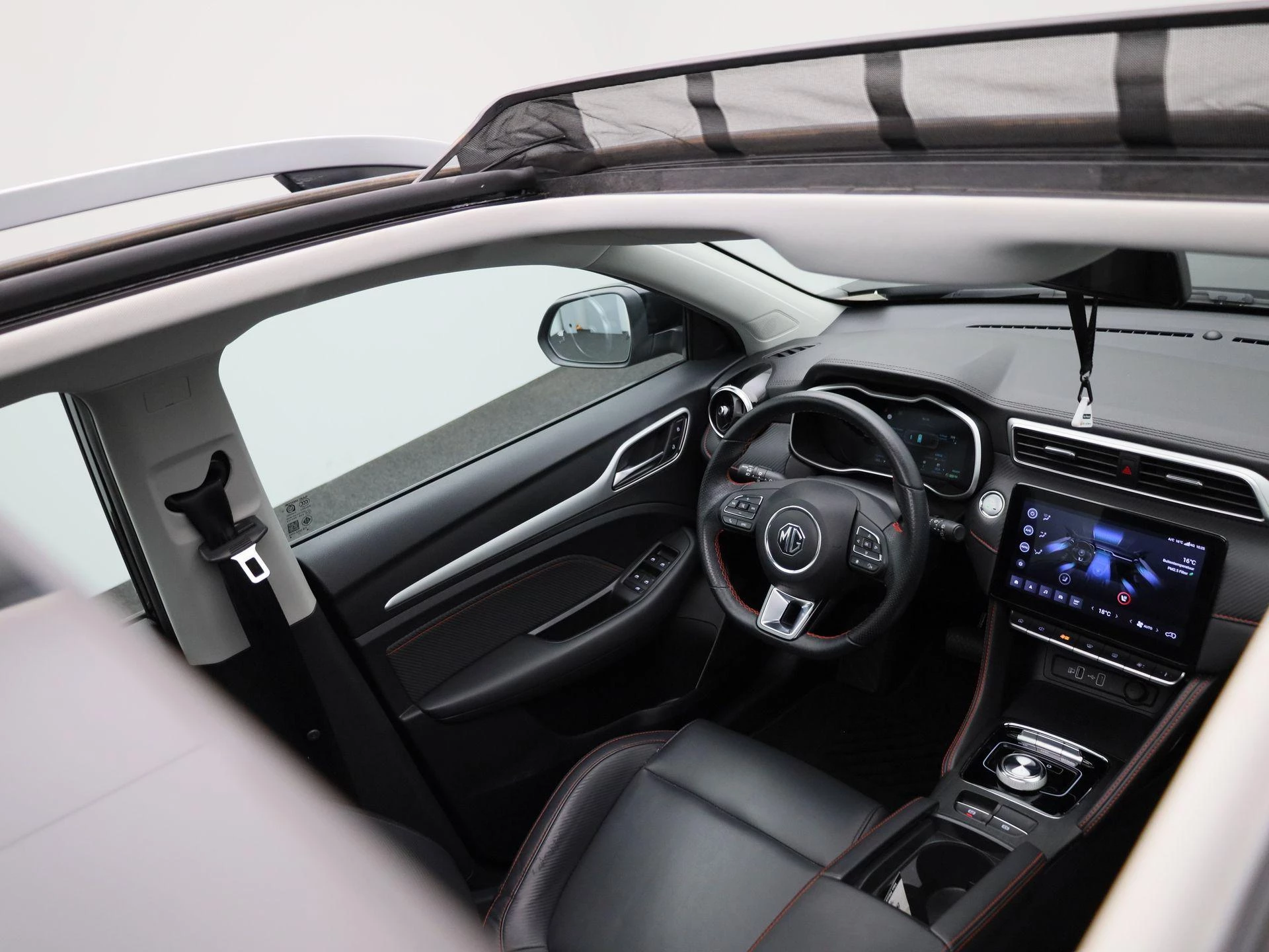 MG ZS EV Standard Range Luxury 50 kWh