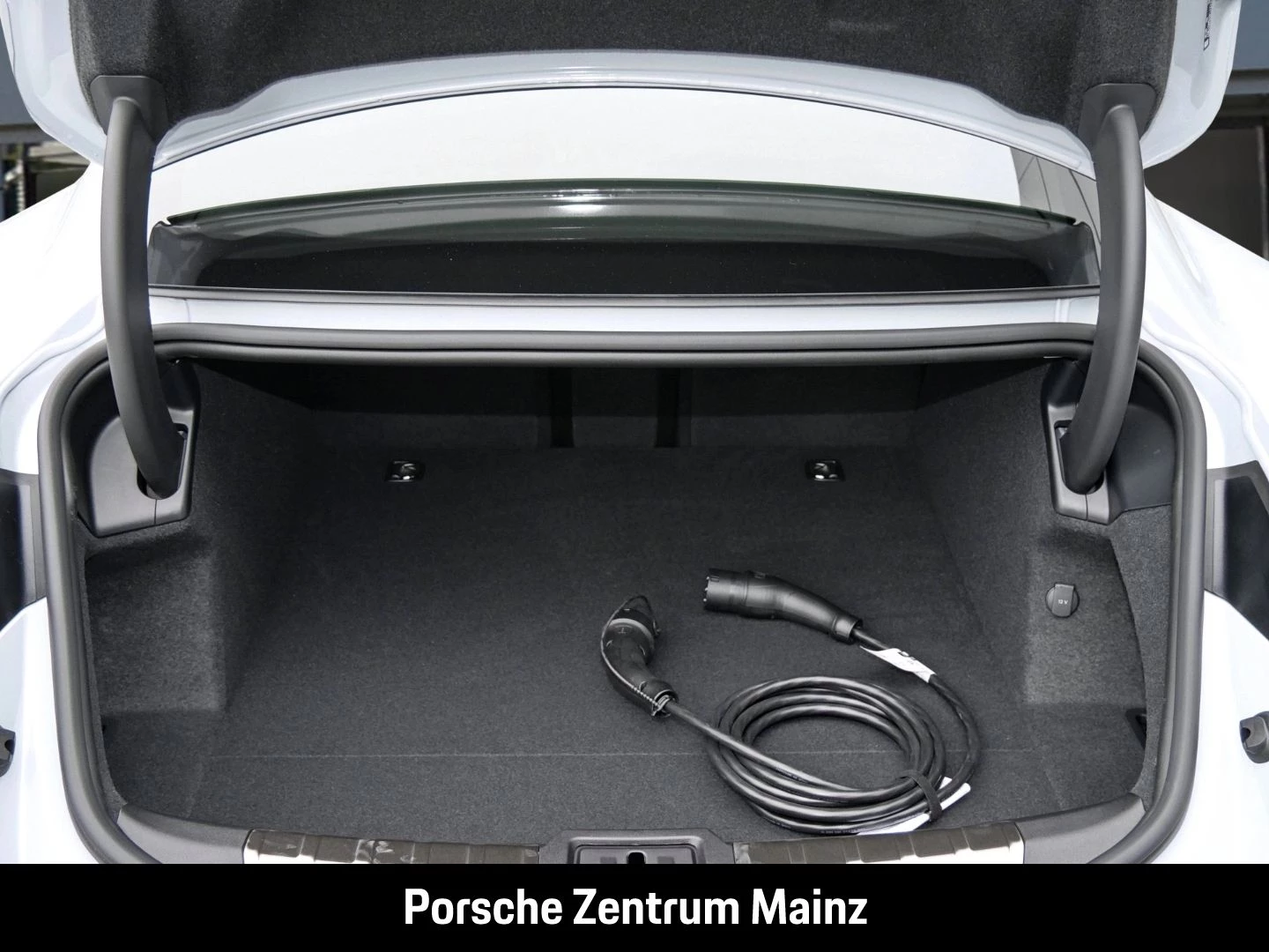 Porsche Taycan Black Edition NW ZUM HAUSPREIS black edition