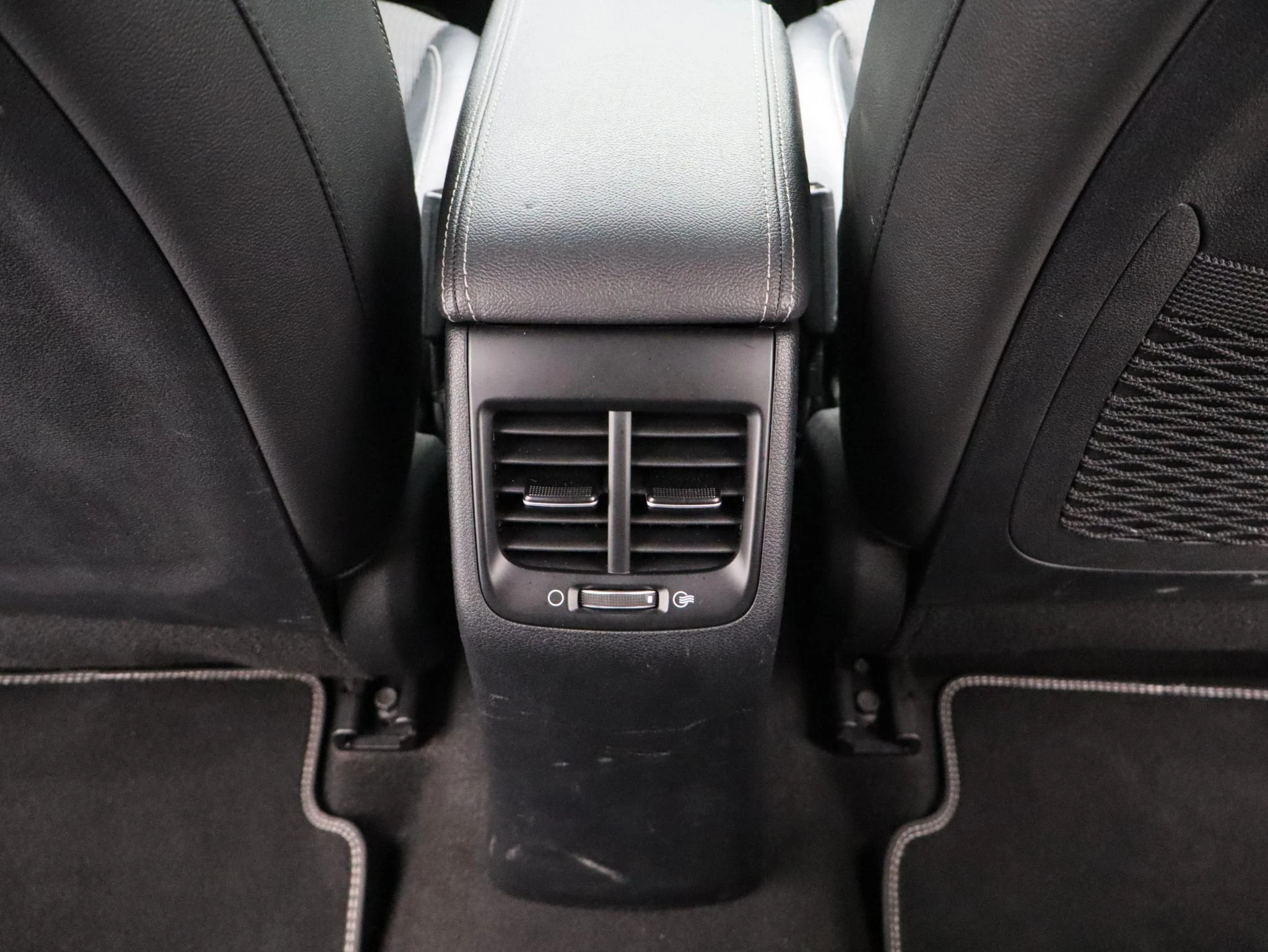 Kia-Niro-image-33