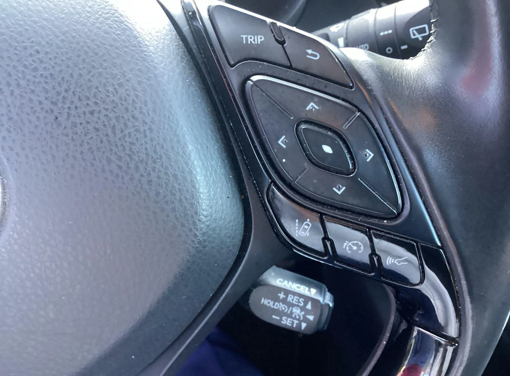 Toyota-C-HR-image-22