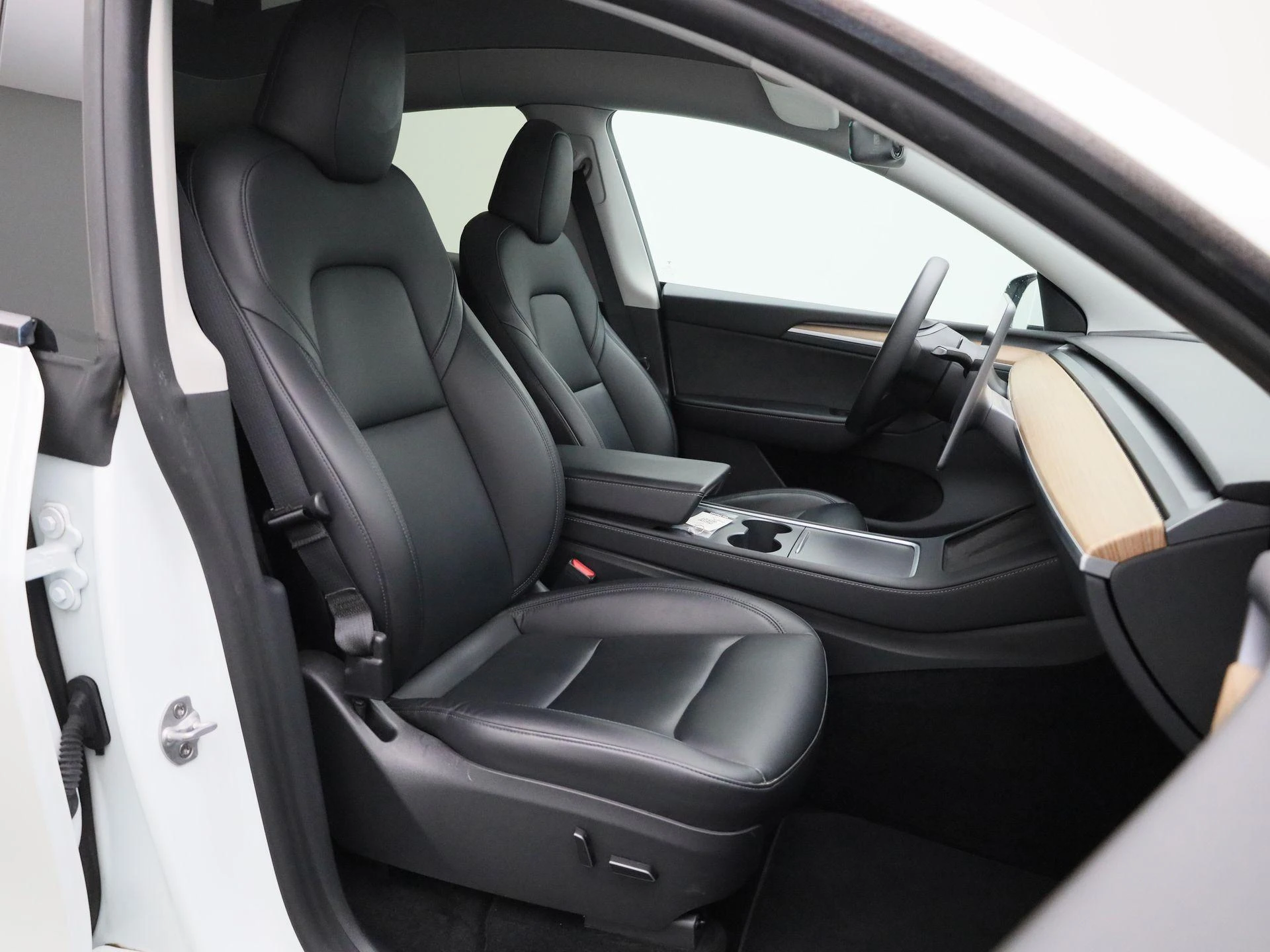 Tesla-Model Y-image-32
