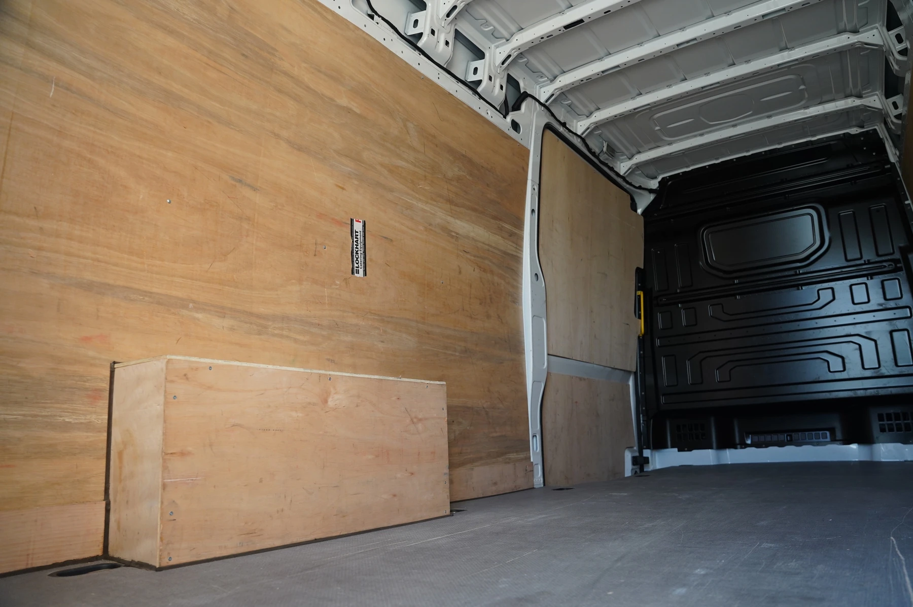 Volkswagen-Crafter-image-26