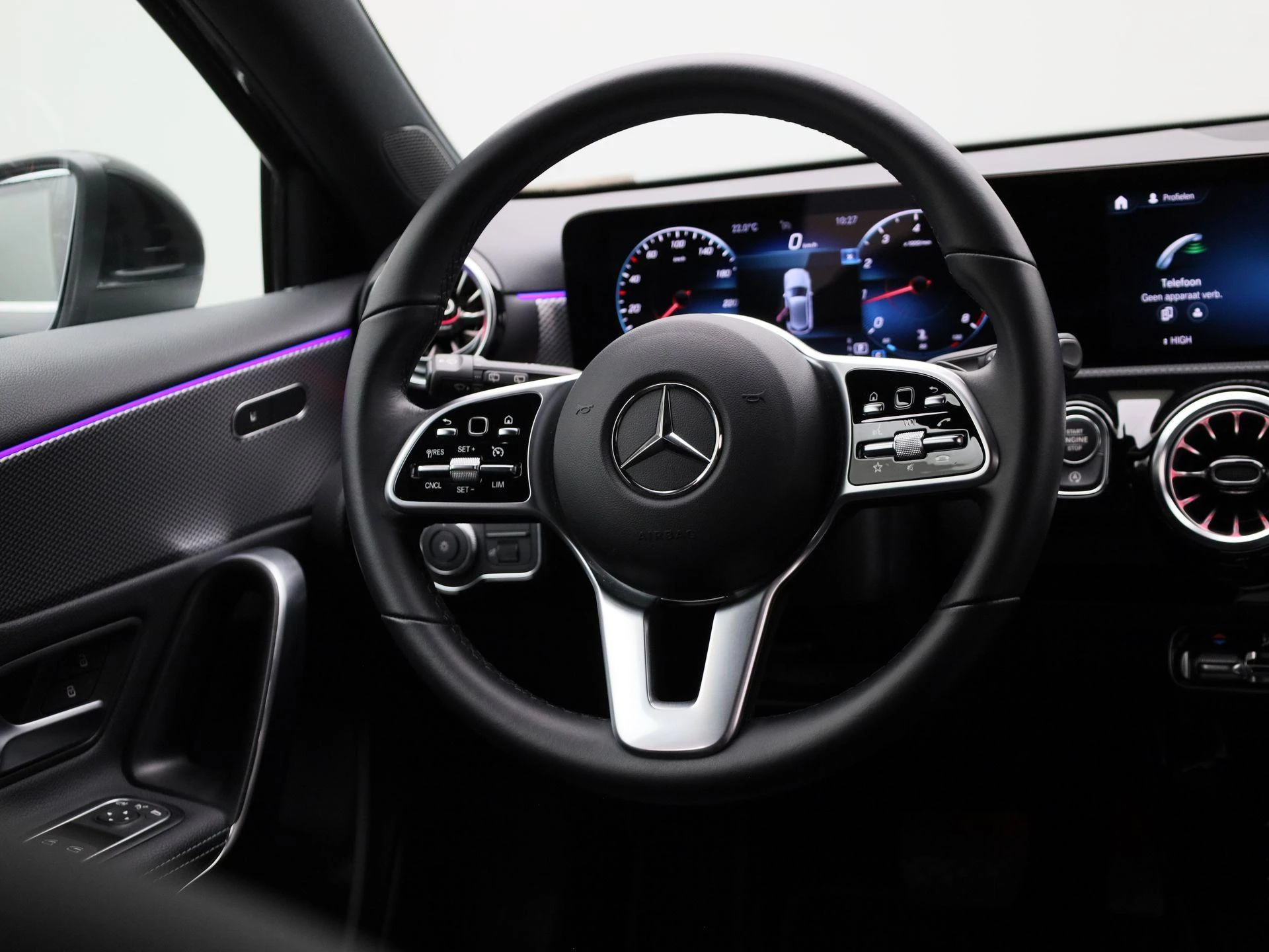 Mercedes-Benz-A-Klasse-image-9