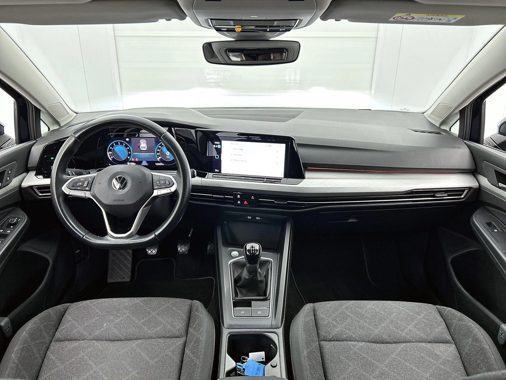 Volkswagen-Golf-image-20