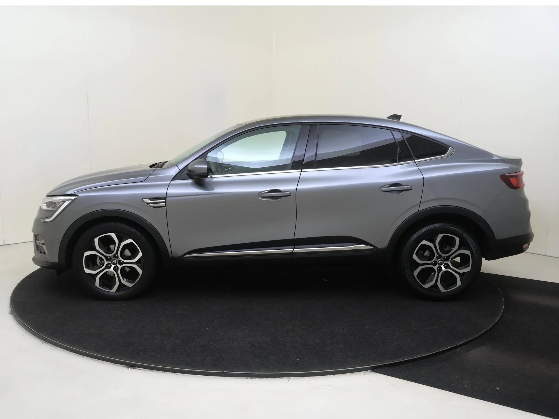 Renault-Arkana-image-7
