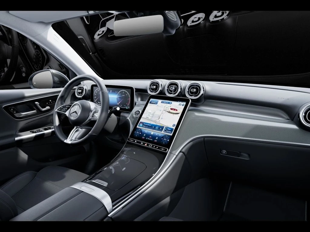 Mercedes-Benz-GLC 220 d-image-12