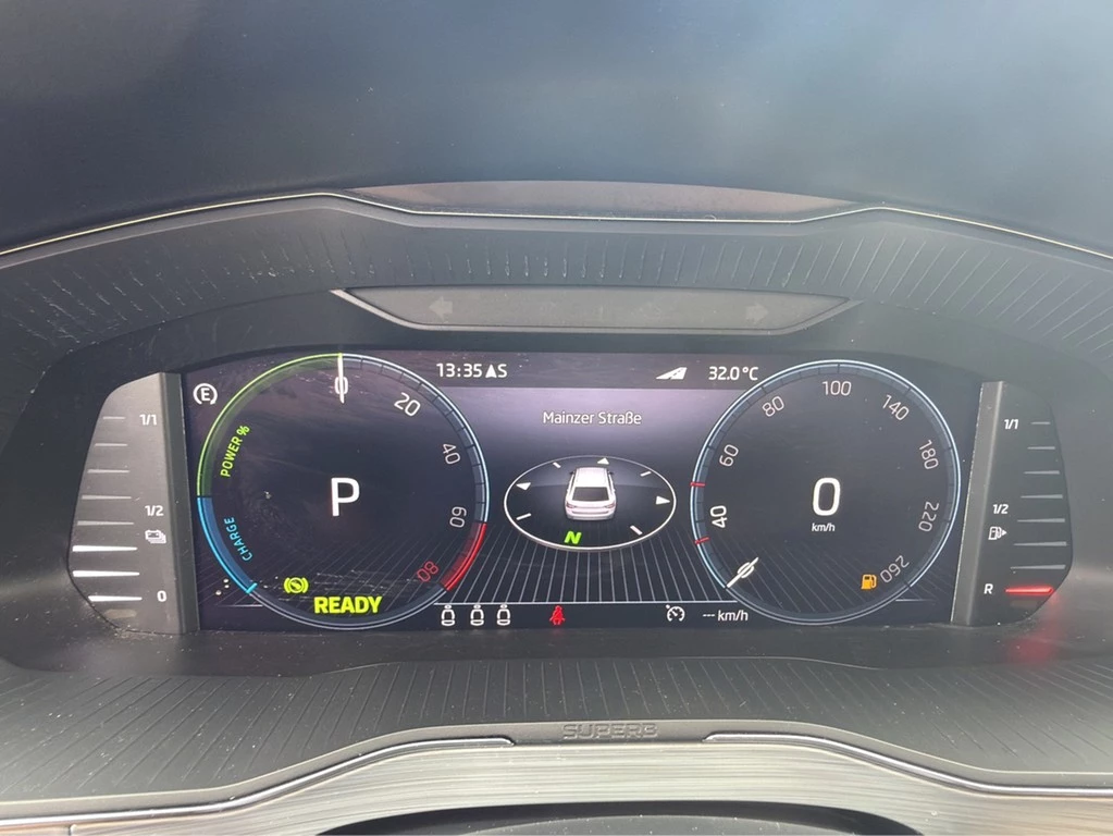 Škoda Superb Combi 1.4 iV Ambition *NAVI*STANDHEIZUNG*LED*