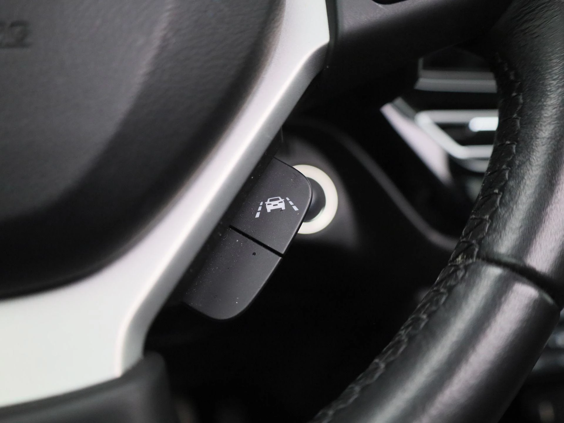 Suzuki-S-Cross-image-22