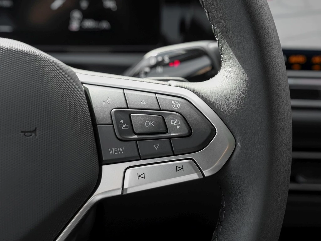 Volkswagen-Tiguan-image-17