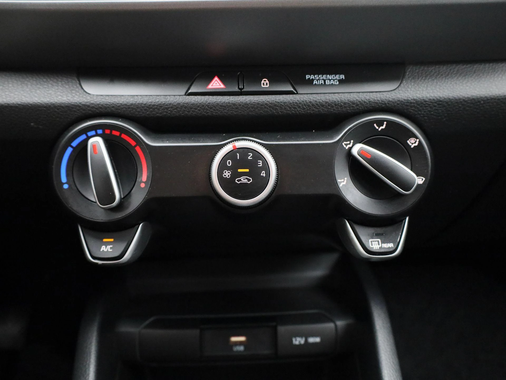 Kia-Stonic-image-16