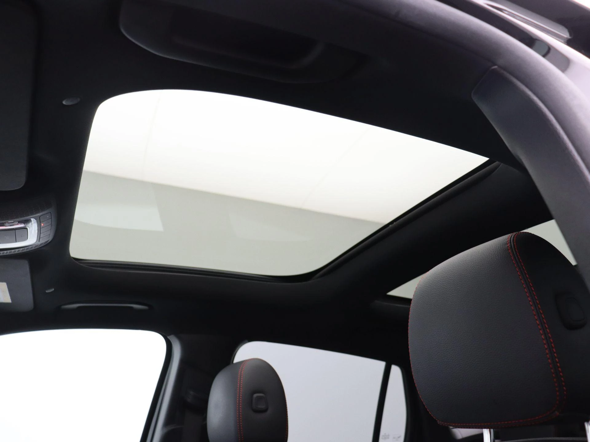 Mercedes-Benz EQA 250 AMG Line + PANORAMISCH DAK + NIGHTPAKKET +